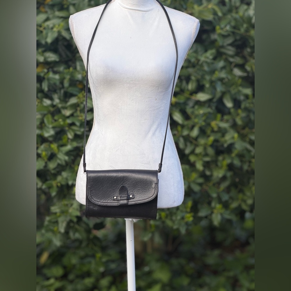 🦋 Frye Casey Wallet Black Leather Flap Crossbody
